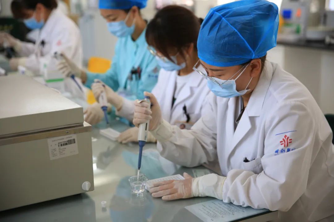 齐都医院核酸检测储备人员开始实操培训